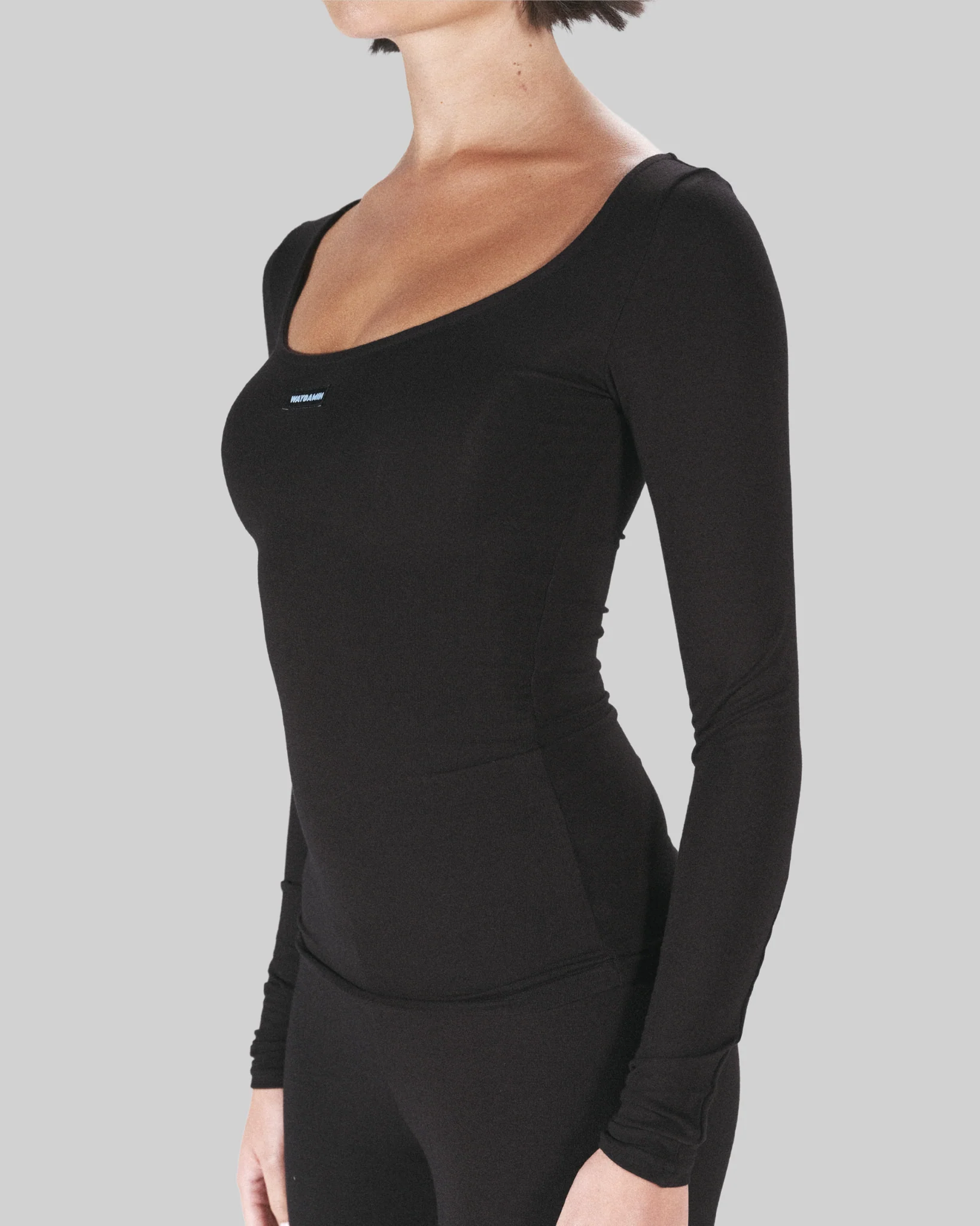BASICS BOATNECK TOP (BLACK) - Image 7